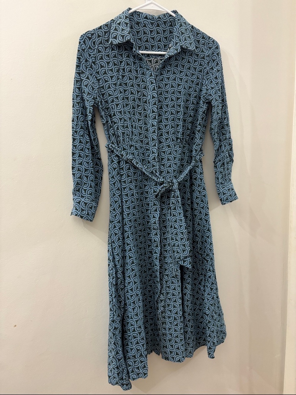 Blue Patterned Long-Sleeve Shirt Dress with Waist Tie - a-line - size 2 - silk - Picture 1 of 4